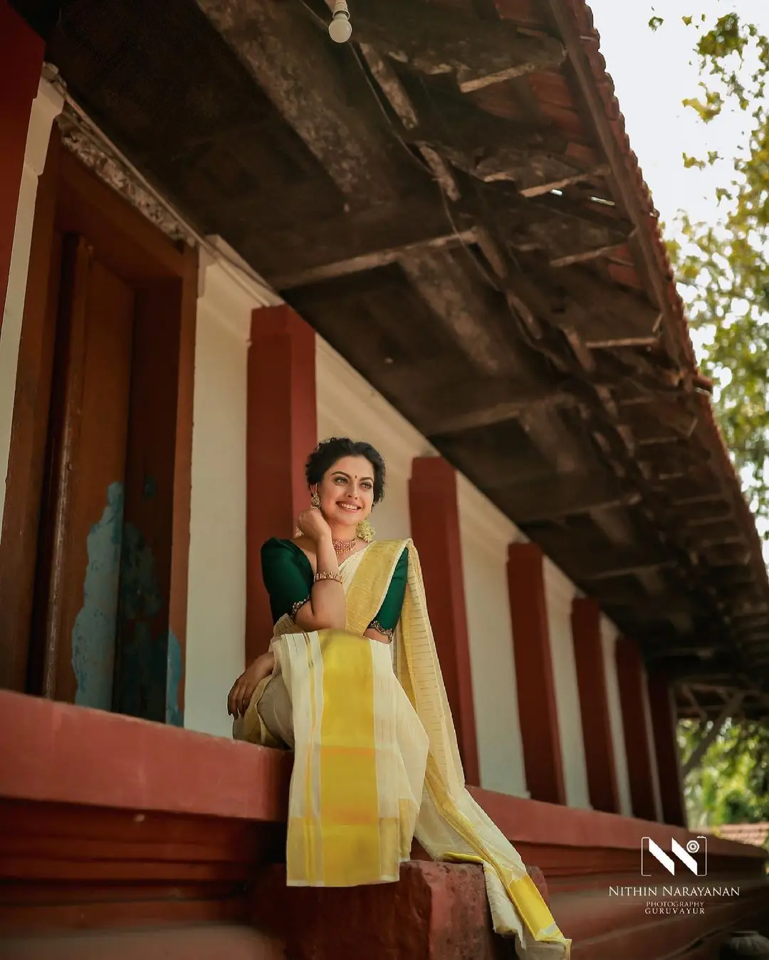 Anusree Nair In Beautiful Earrings Jewellery White Saree Green Blouse